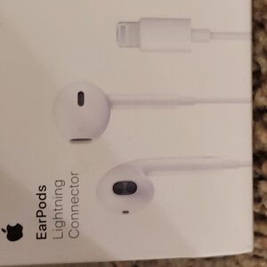 Apple EarPods with Lightning Connector - White